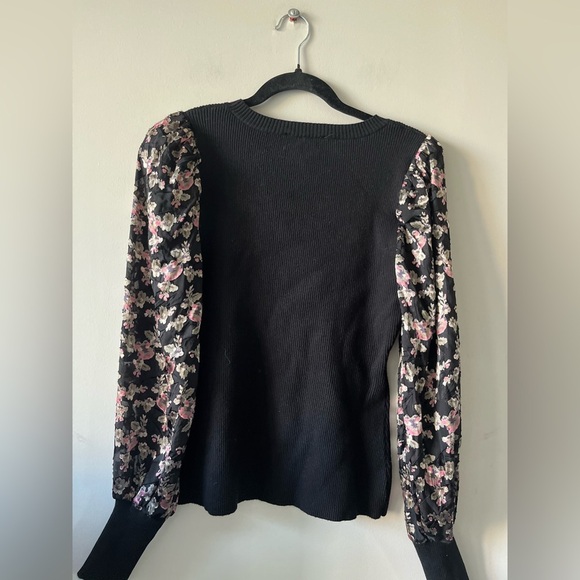 Avery Rayne - Kyna Contrast Velvet Puff Sleeve Round Neck Sweater - Picture 9 of 9